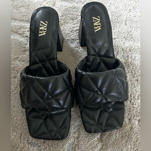 Black Zara heels 👠